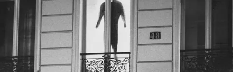 Featured image of post La Combinaison Fantome