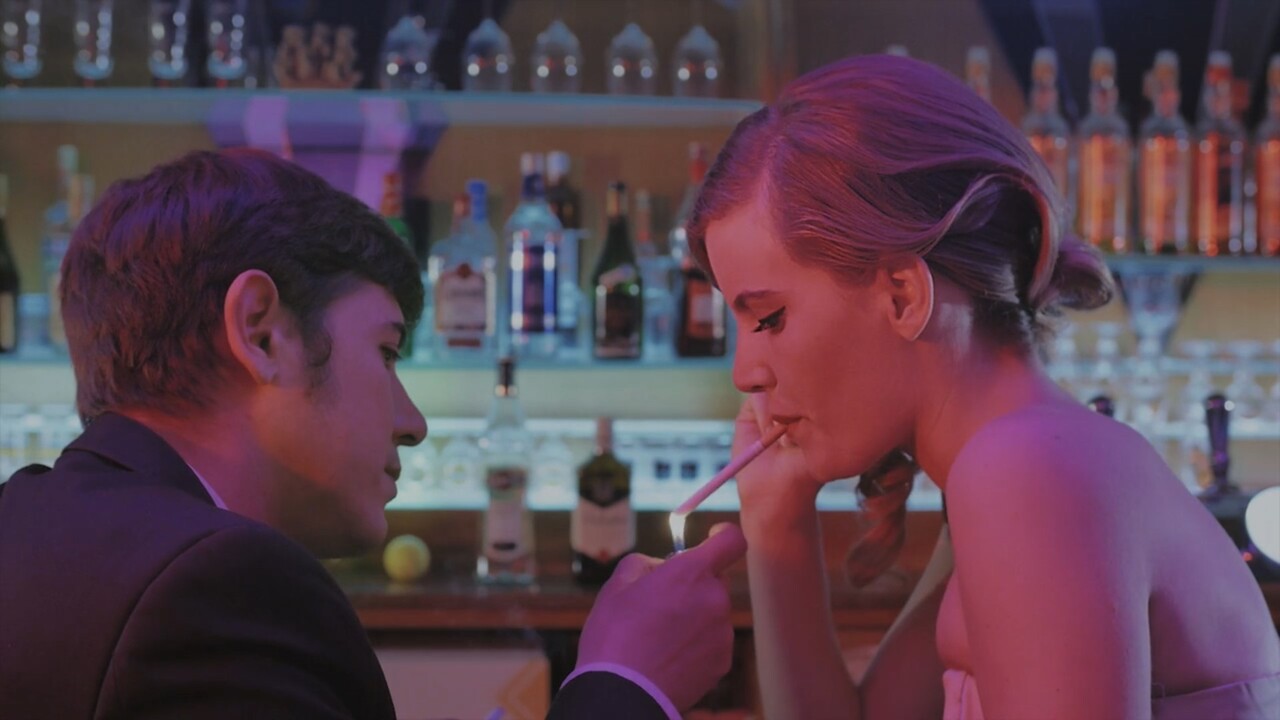 Yohann Libéreau et Lou Toscani dans la séquence du bar