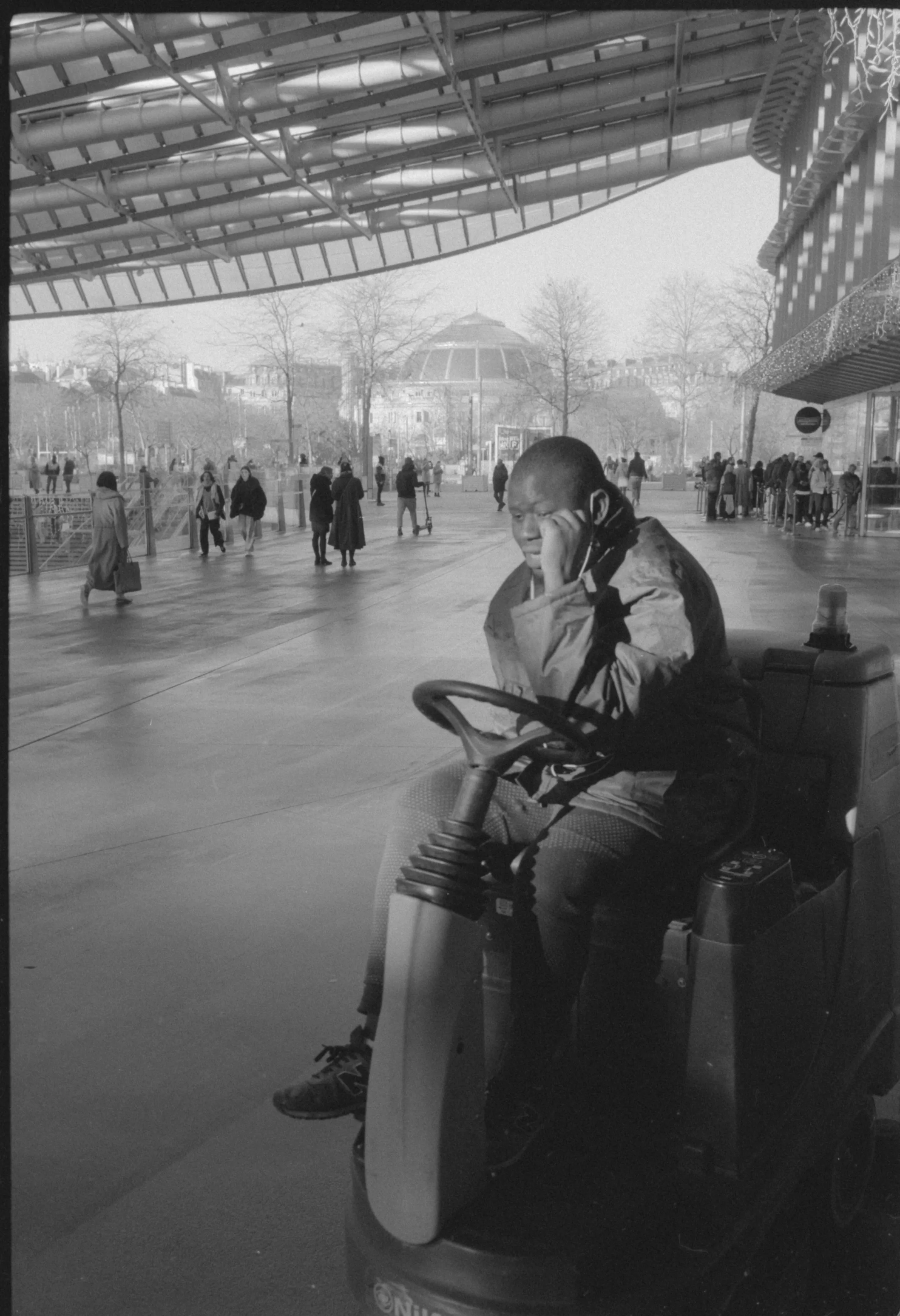agent de surface de la canopée de Châtelet les Halles | Paris